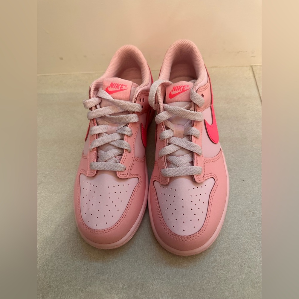 Kids Nike Pink Sneakers - Picture 3 of 3